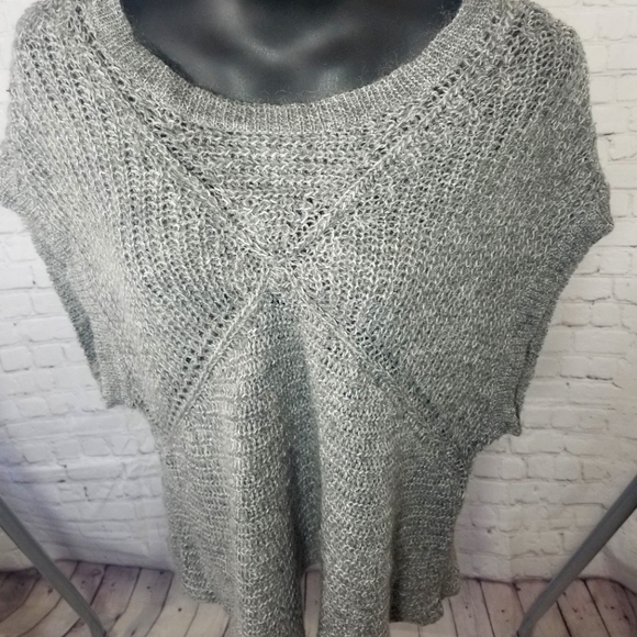 Free People Sweaters - FREE PEOPLE CHUNKY SLEEVLESS SWEATER .🥰🙍‍♀️